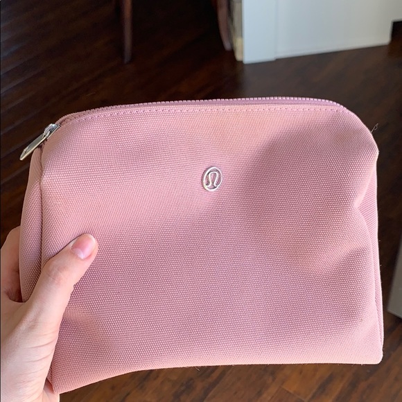 do lululemon orders come with a bag